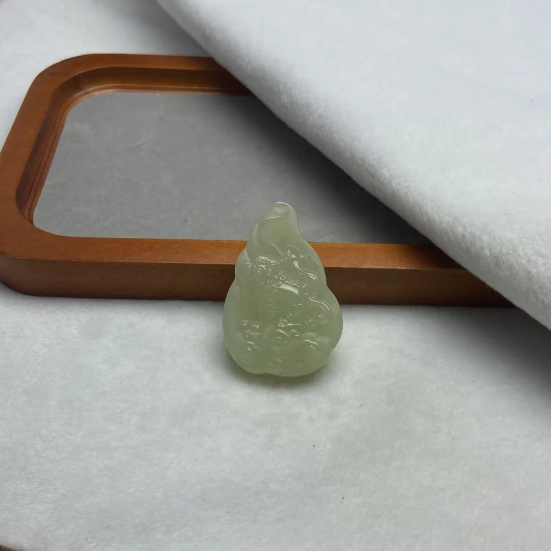 和田玉晴水挂件A025