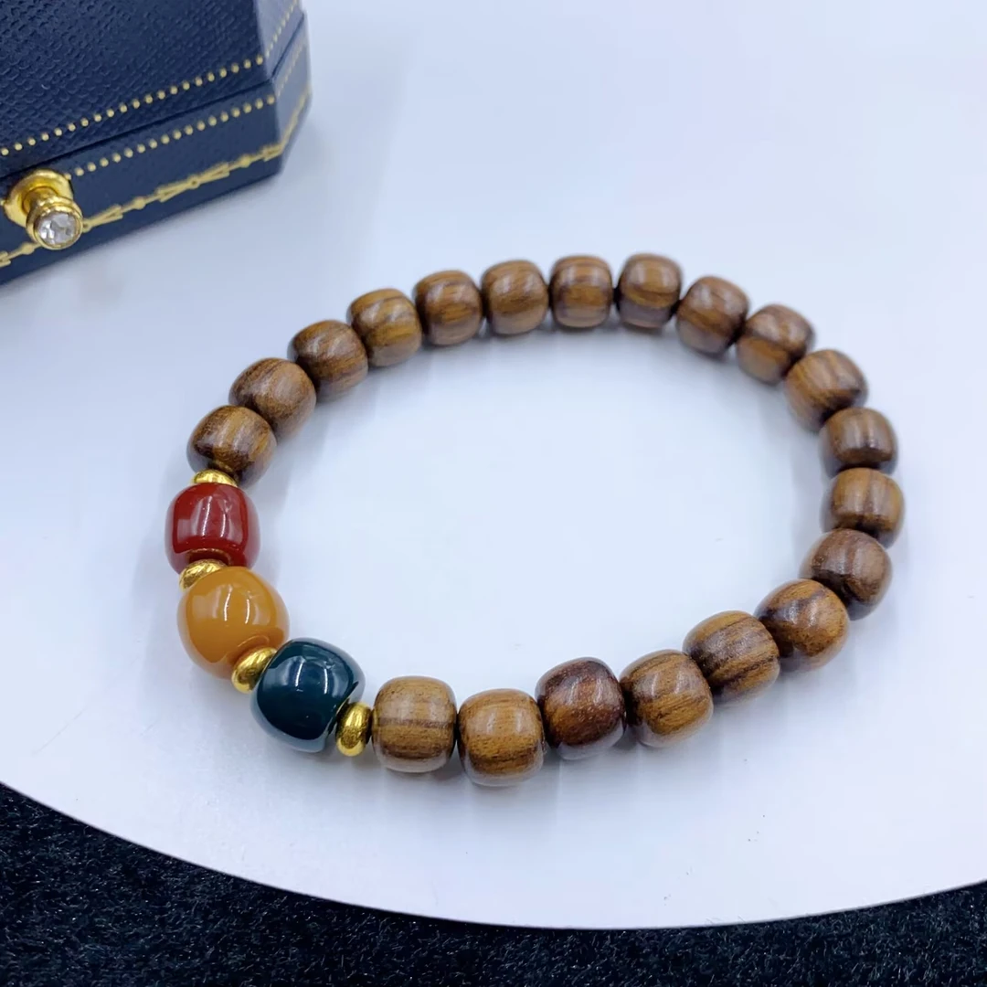 4958   褐色珠珠手串多样性发货