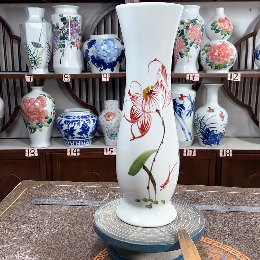 摆件景德镇陶瓷蛮荷花