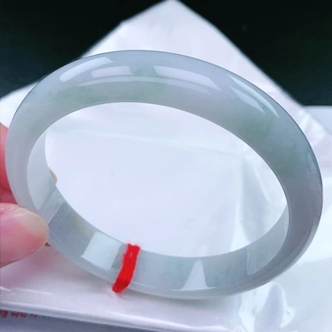 翡翠手镯未镶嵌62号61圈