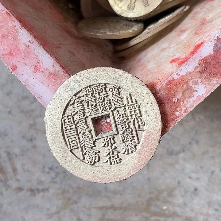 3***‘铜现代翻砂工艺作品