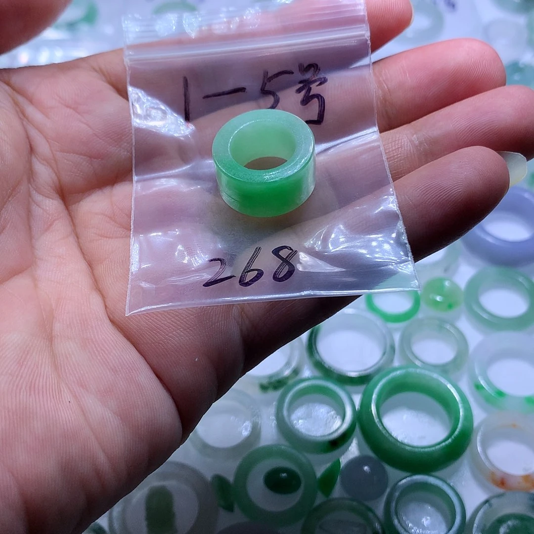 未镶嵌定制翡翠翡翠