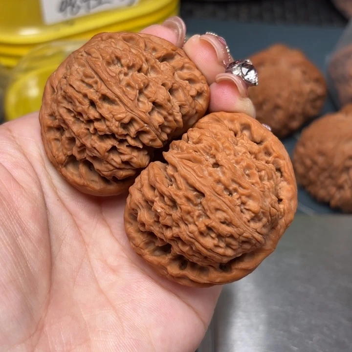 文玩核桃吊坠48-28053-02