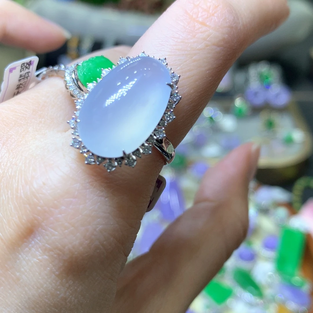 【闪购商品】翡翠颈饰18K金镶嵌翡翠吊坠项链