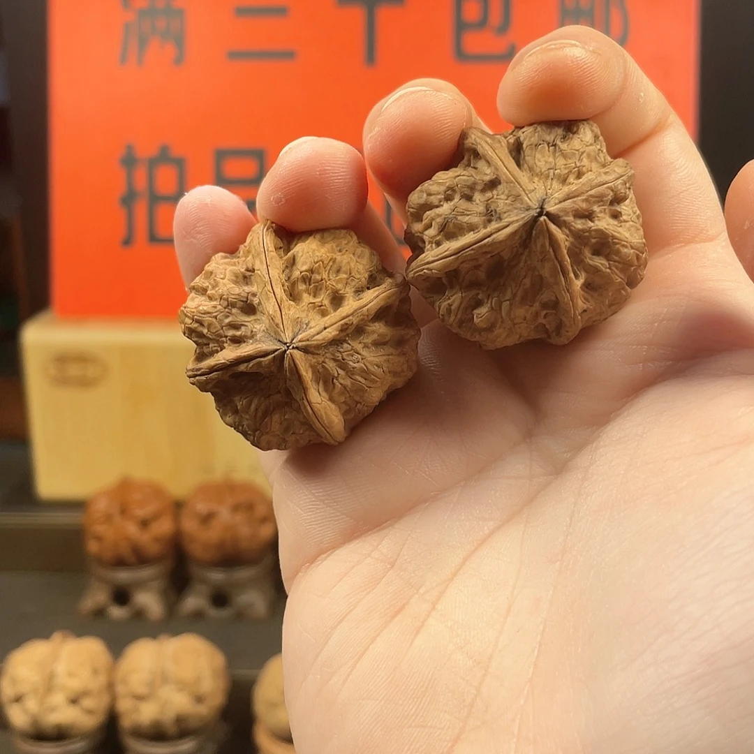 把件文玩核桃飘雪