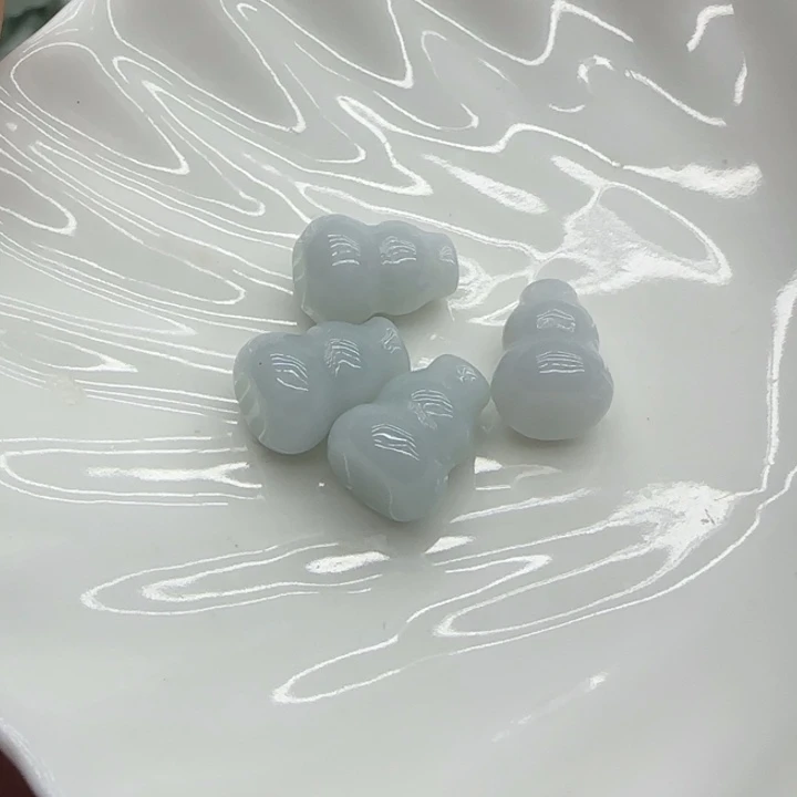 翡翠未镶嵌手链葫芦