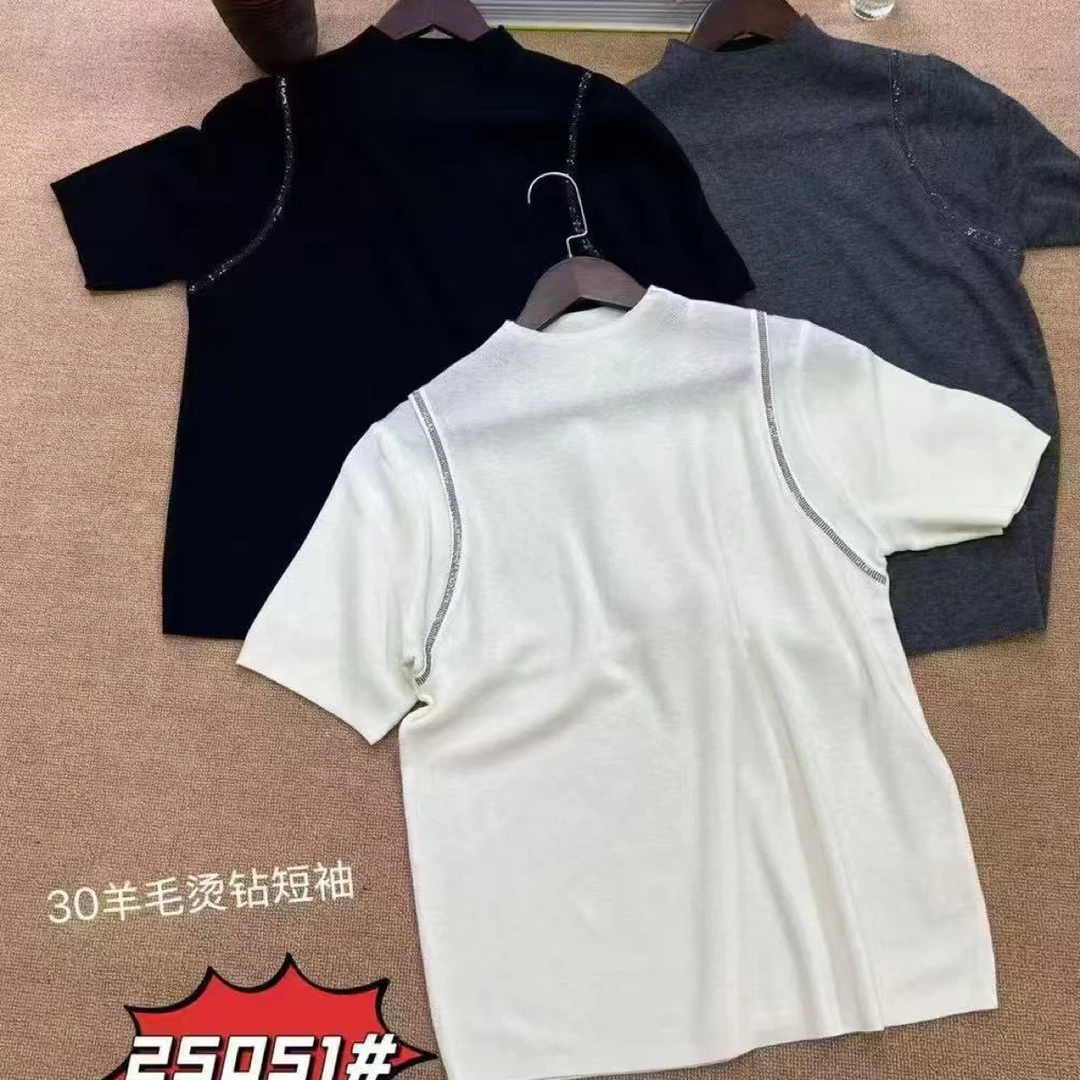 211时尚减龄针织打底衫简单大气时尚减龄