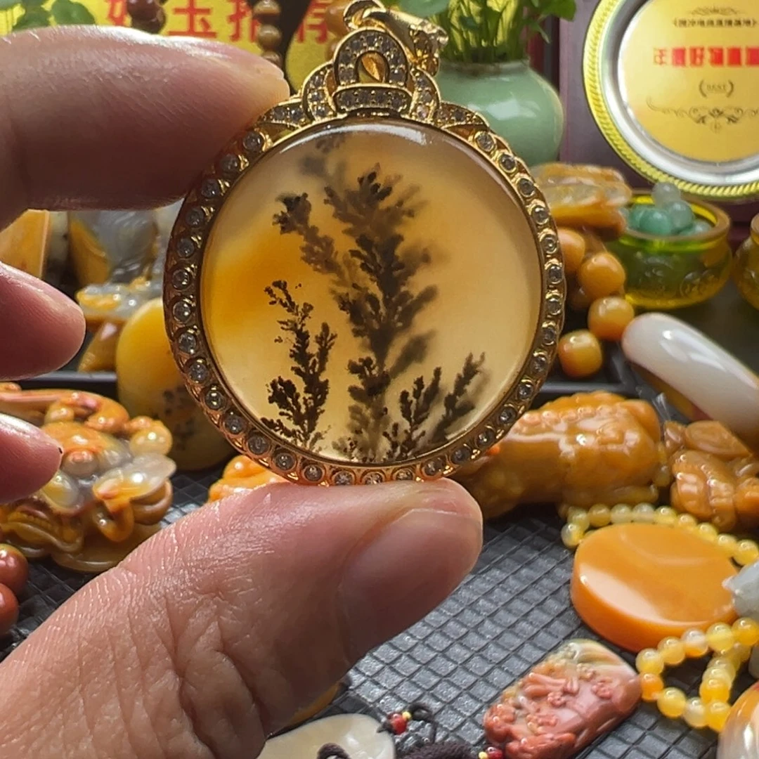 石英质玉未镶嵌颈饰