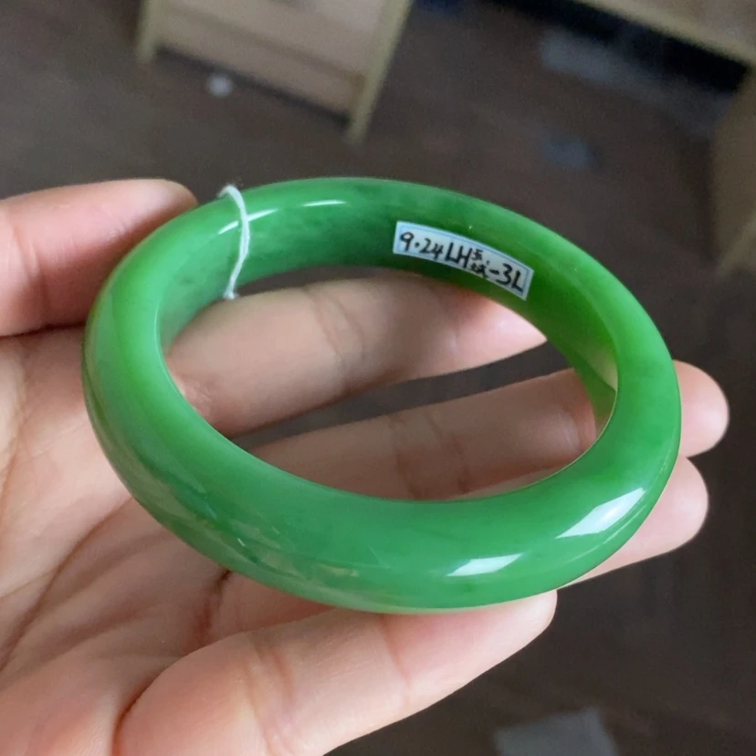 【闪购商品】未镶嵌手镯和田玉（碧玉）