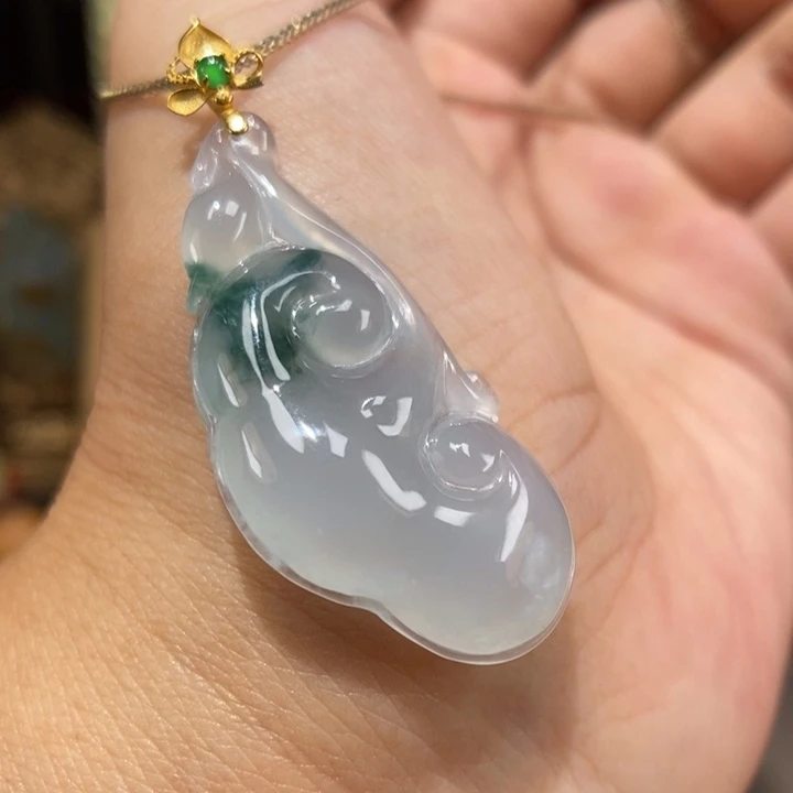 【闪购商品】颈饰18K金镶嵌翡翠30