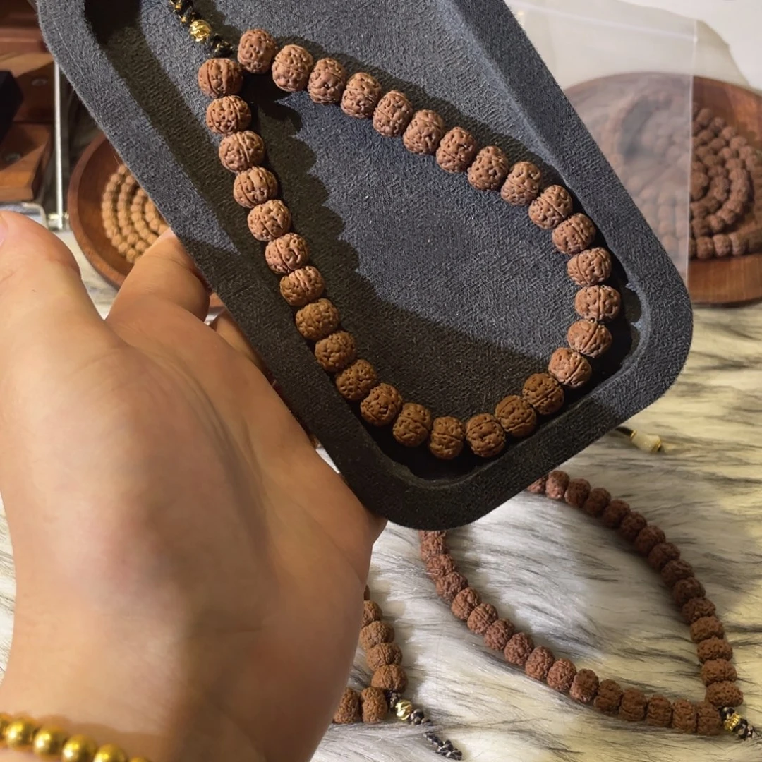 N****金刚菩提吊坠勿里达老树王手持