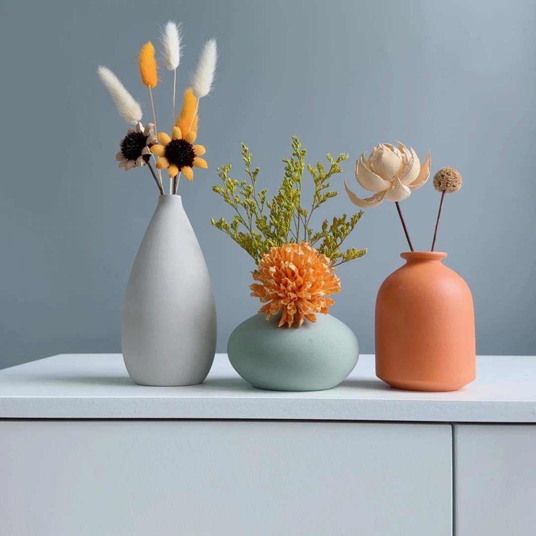 摆件陶瓷小花瓶含花总高约20-30cm