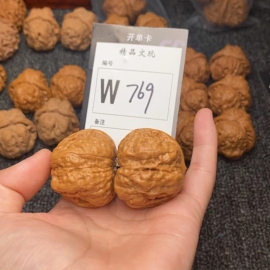 吊坠桃核我是第一百39