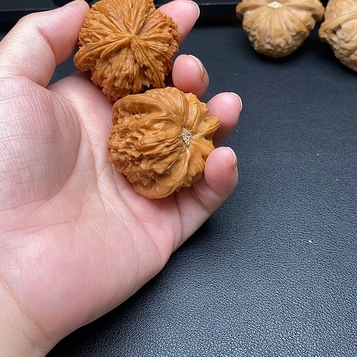 X****把件文玩核桃白奔