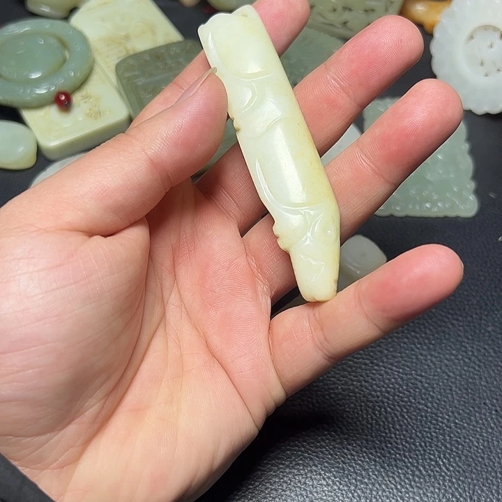 蛇纹石玉合金颈饰