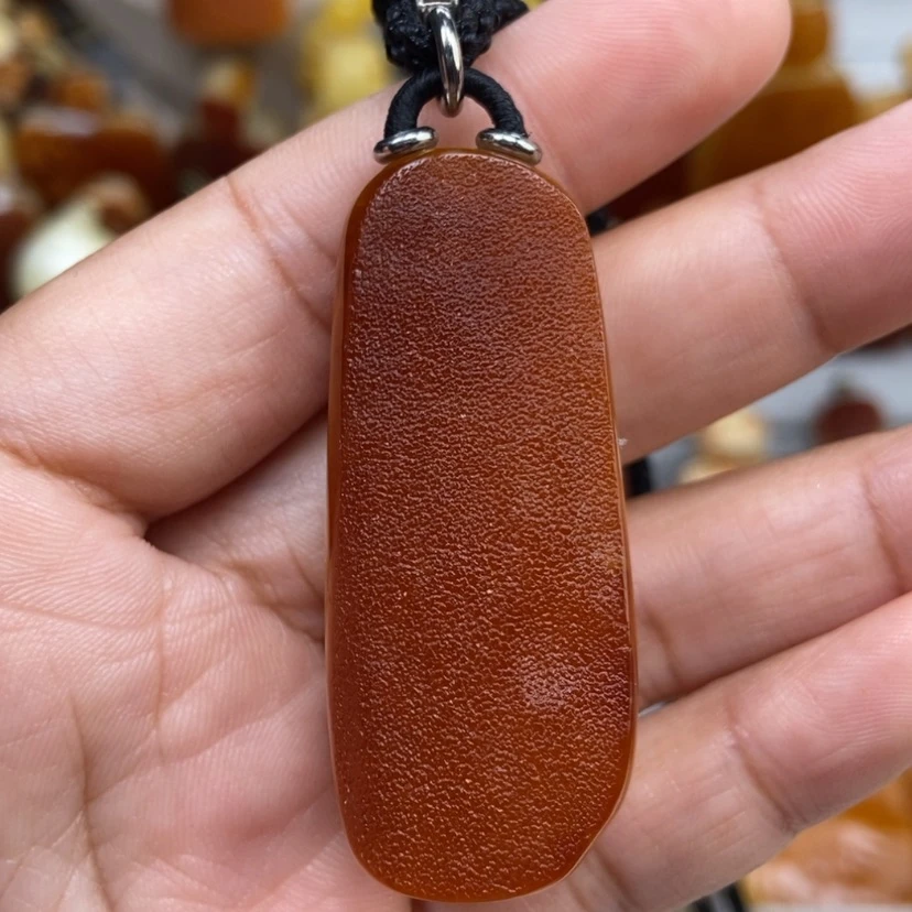 【闪购商品】琥珀颈饰未镶嵌