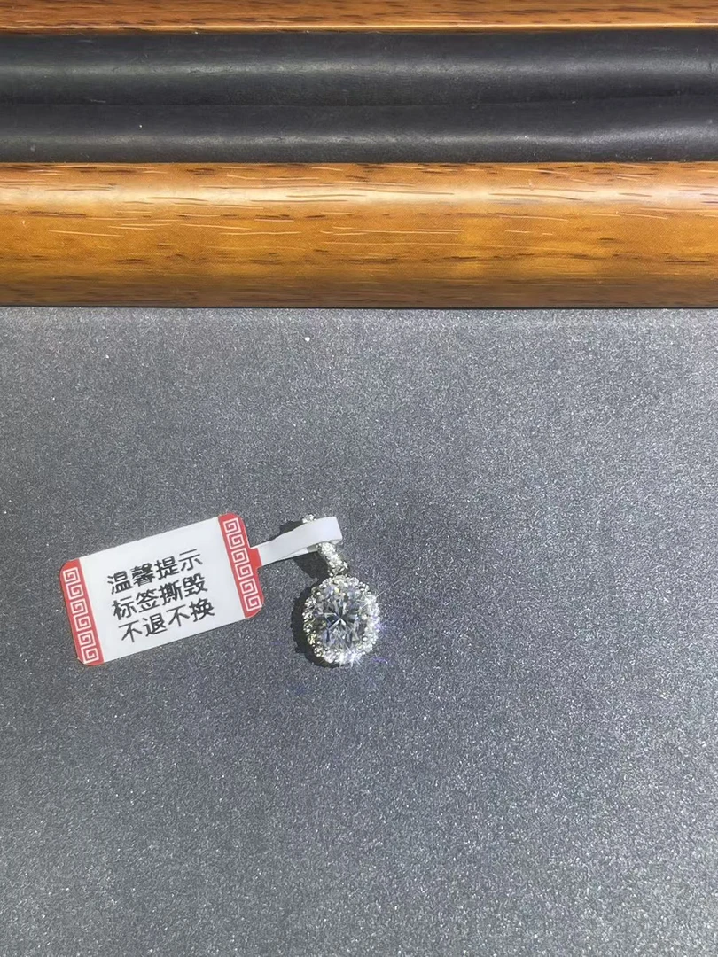 d138白色鸽子蛋吊坠多样发