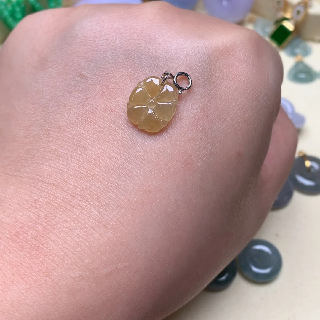 翡翠未镶嵌颈饰翡翠荷叶