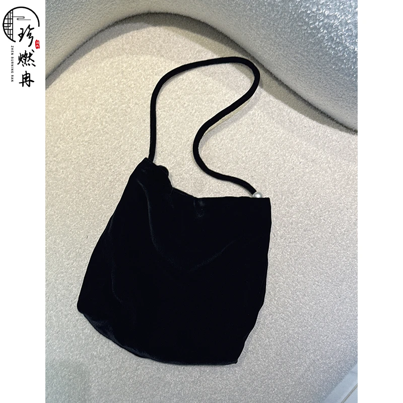 【珍珍优品】【经典丝绒】简约新中式百搭时尚纯色蚕丝挎包P-96384