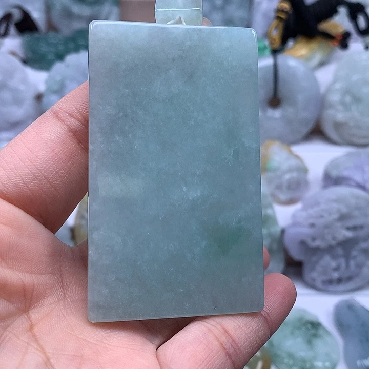 洛***浠翡翠未镶嵌颈饰无事牌福利