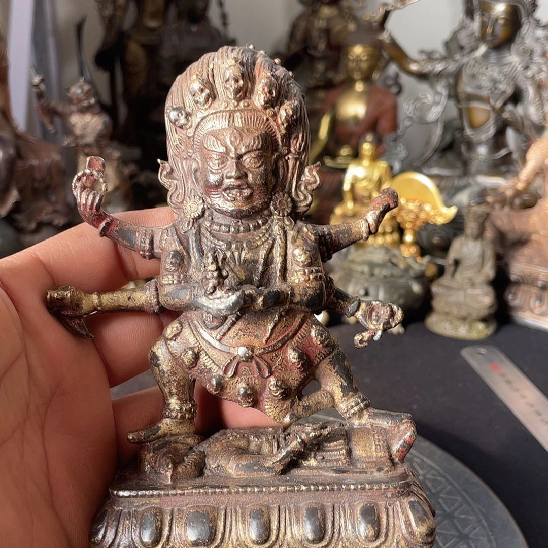 六臂玛哈嘎拉。              230