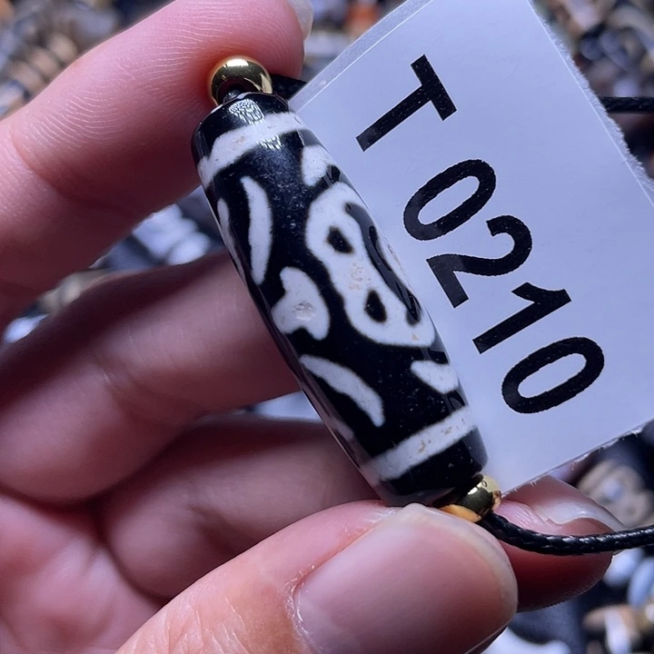 玛瑙/玉髓颈饰未镶嵌有坑