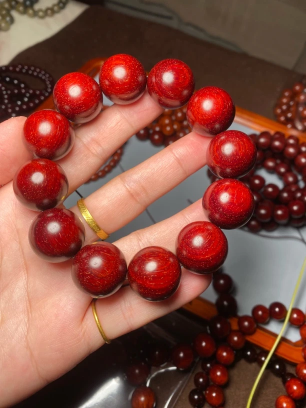 印度小叶紫檀2.0mm12颗，无胶无蜡，高油密，