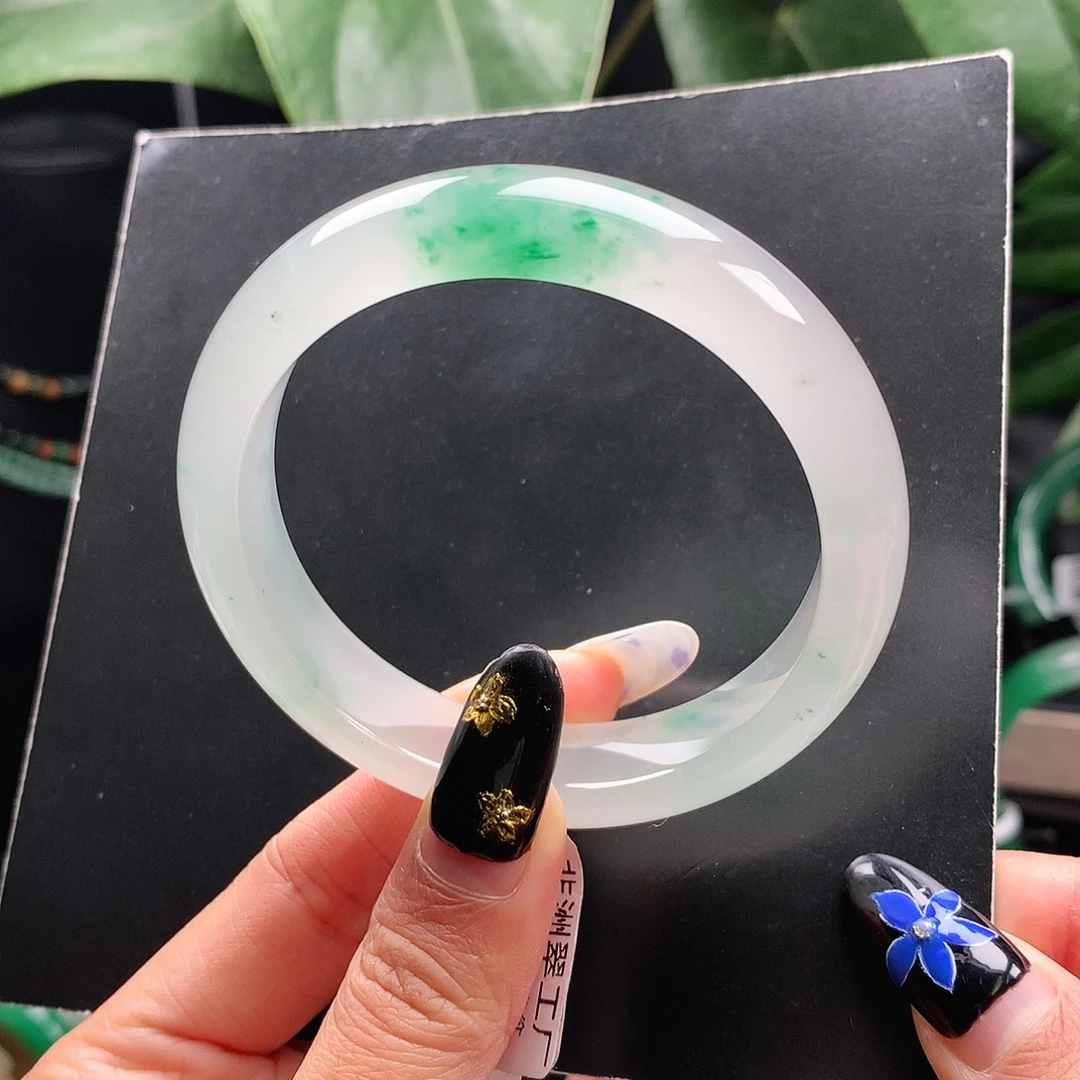 石英质玉未镶嵌手镯55