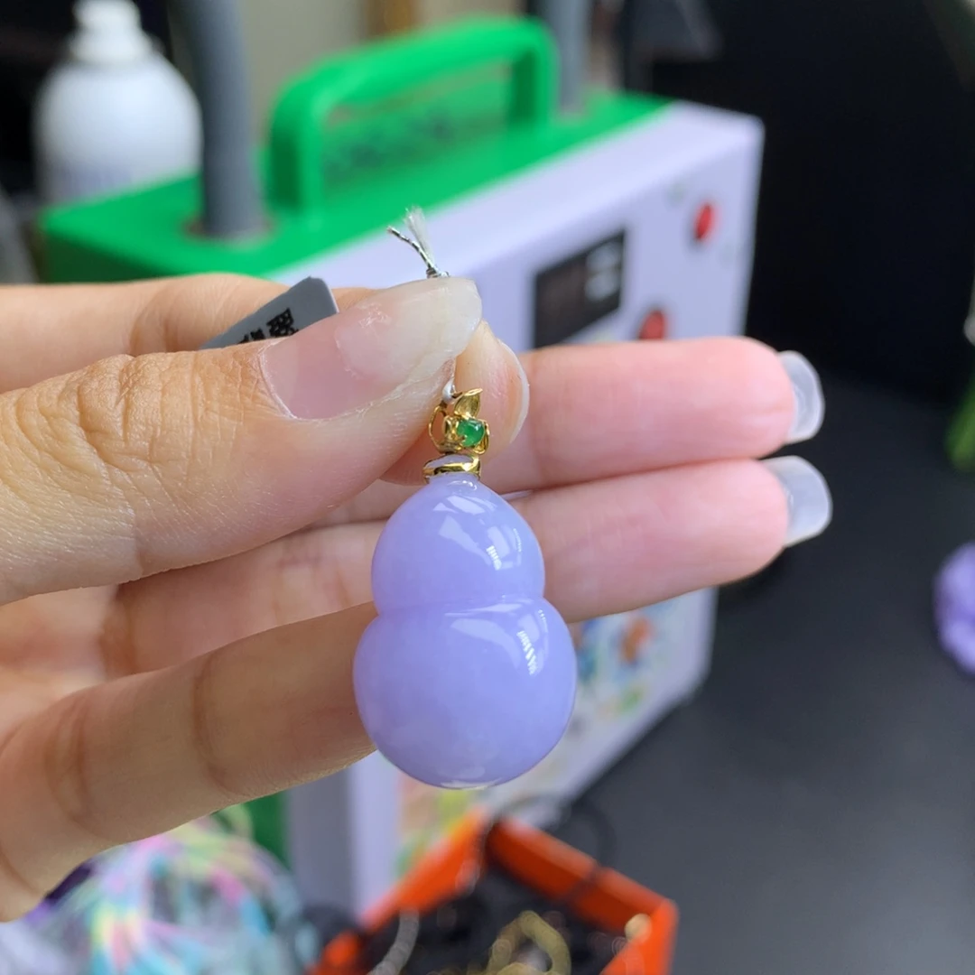 林****翡翠18K金镶嵌颈饰