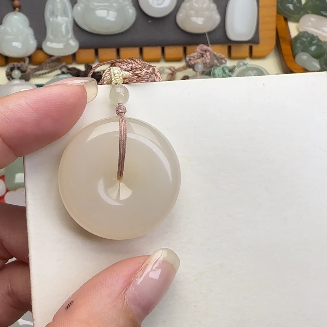 和田玉未镶嵌颈饰清*