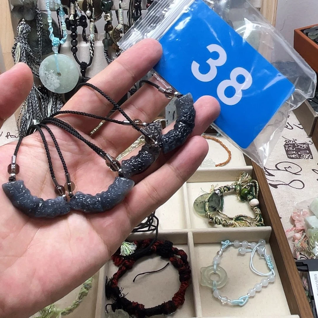 蛇纹石玉合金颈饰