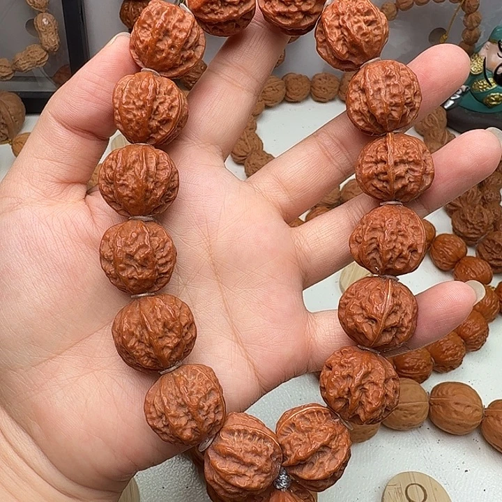 骑***下手串文玩核桃珊瑚纹手持
