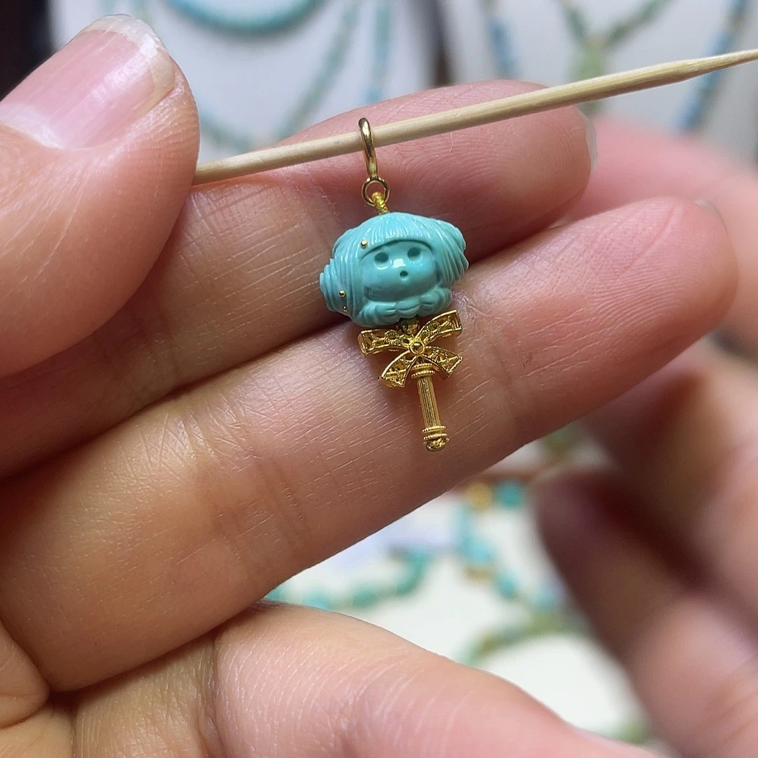 绿松石18K金镶嵌吊坠