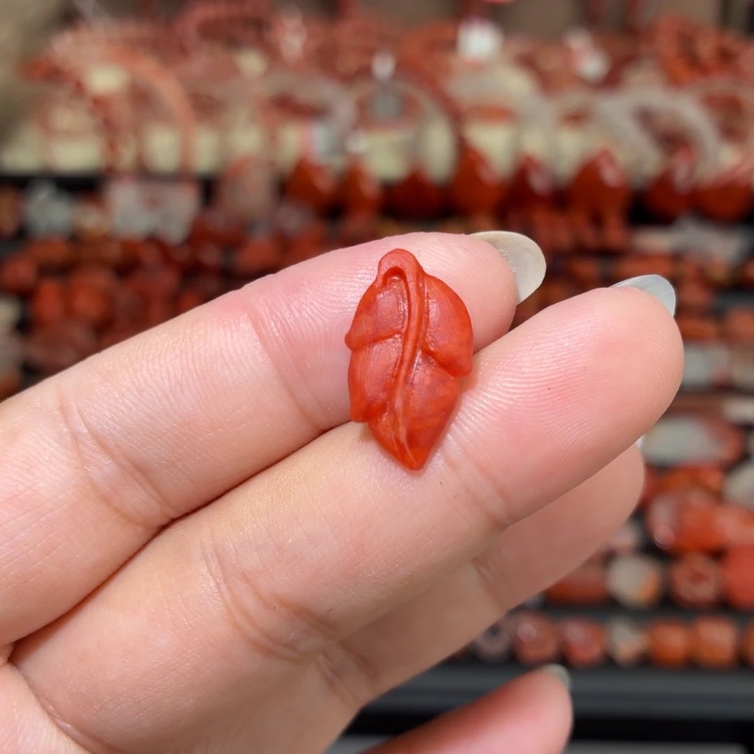 南红玛瑙未镶嵌颈饰金枝玉叶