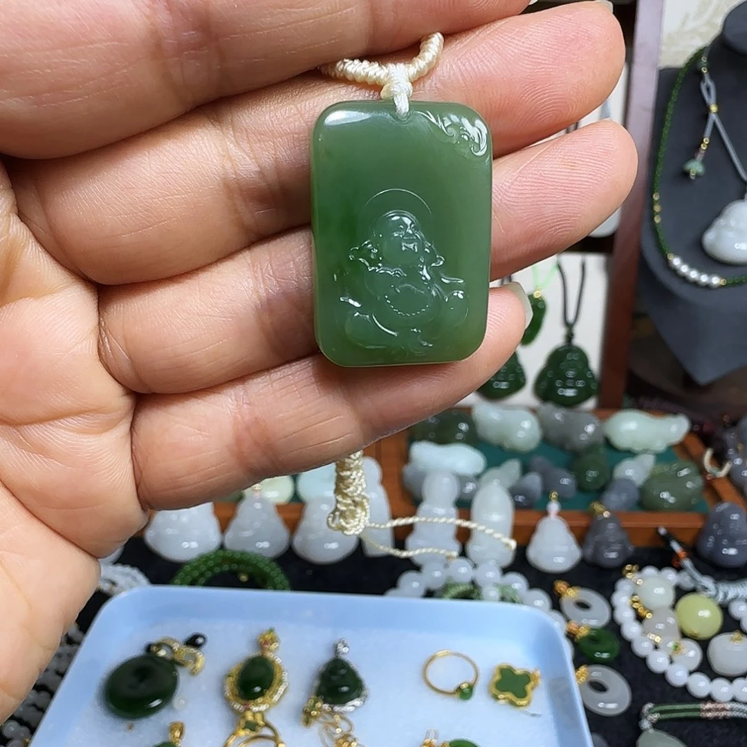 颈饰未镶嵌和田玉