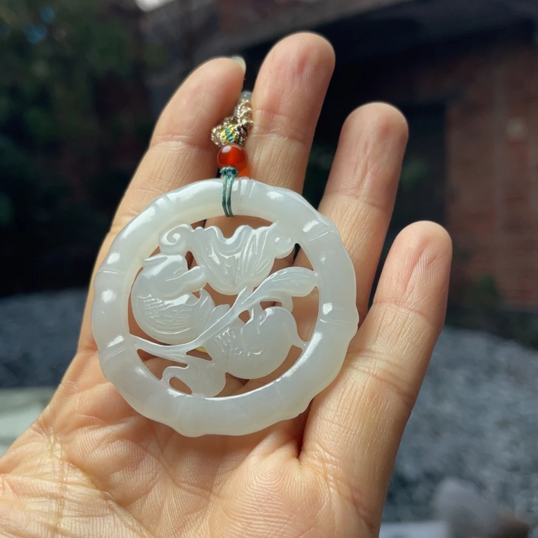 和田玉未镶嵌颈饰百年好合