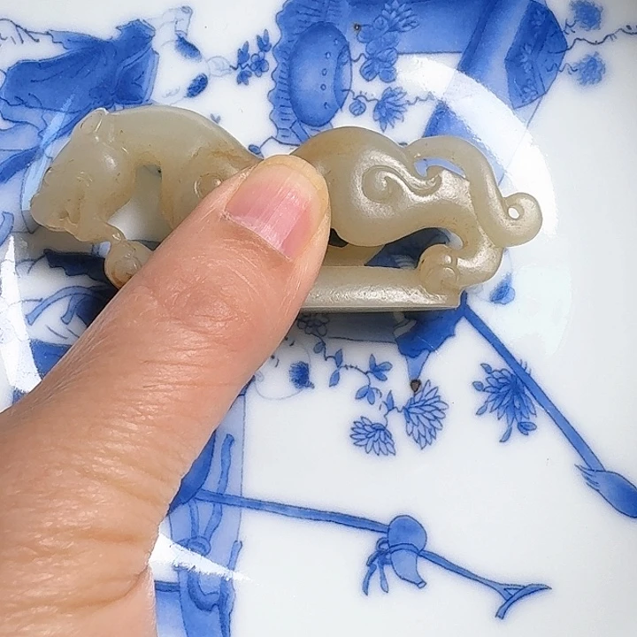 瓷片隔**雨新是开插瓷盘一个