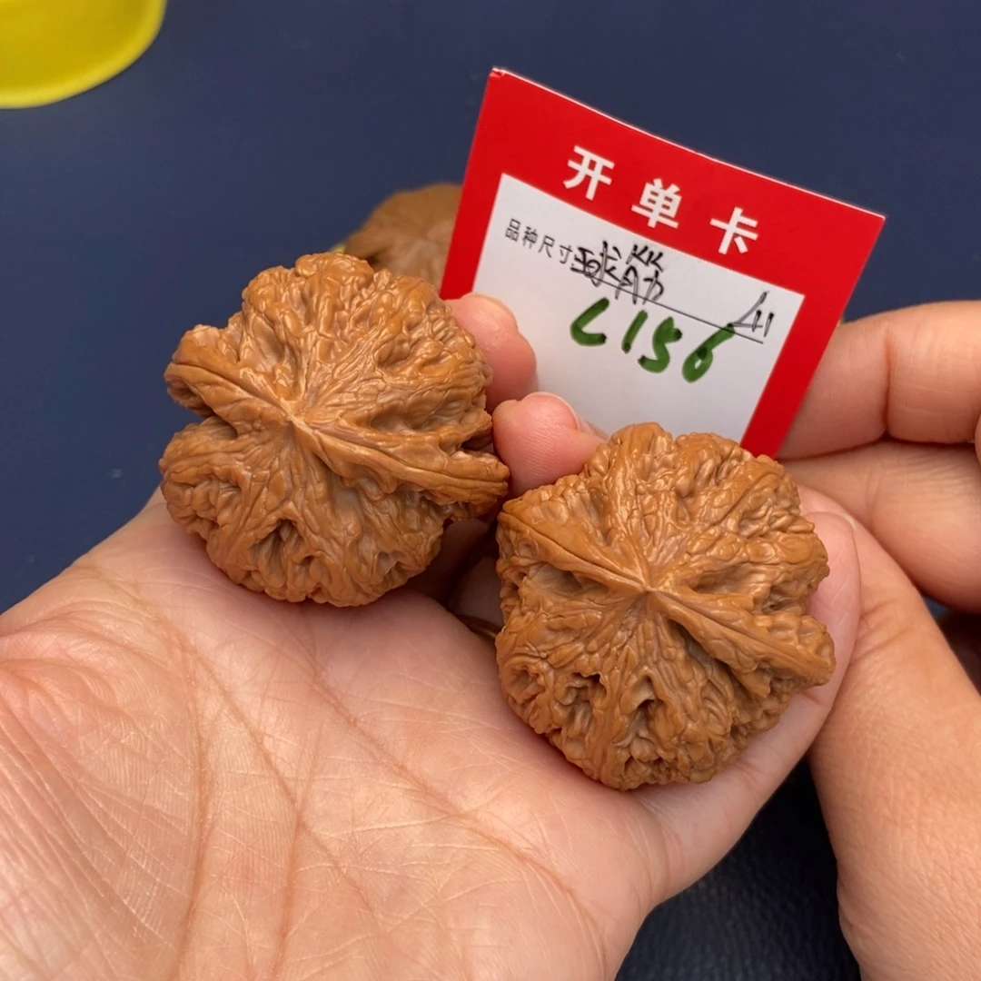 吊坠文玩核桃文玩核桃