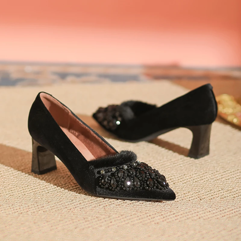 小众名媛2024秋冬新款毛毛高跟鞋女粗跟尖头法式女士加绒保暖单鞋