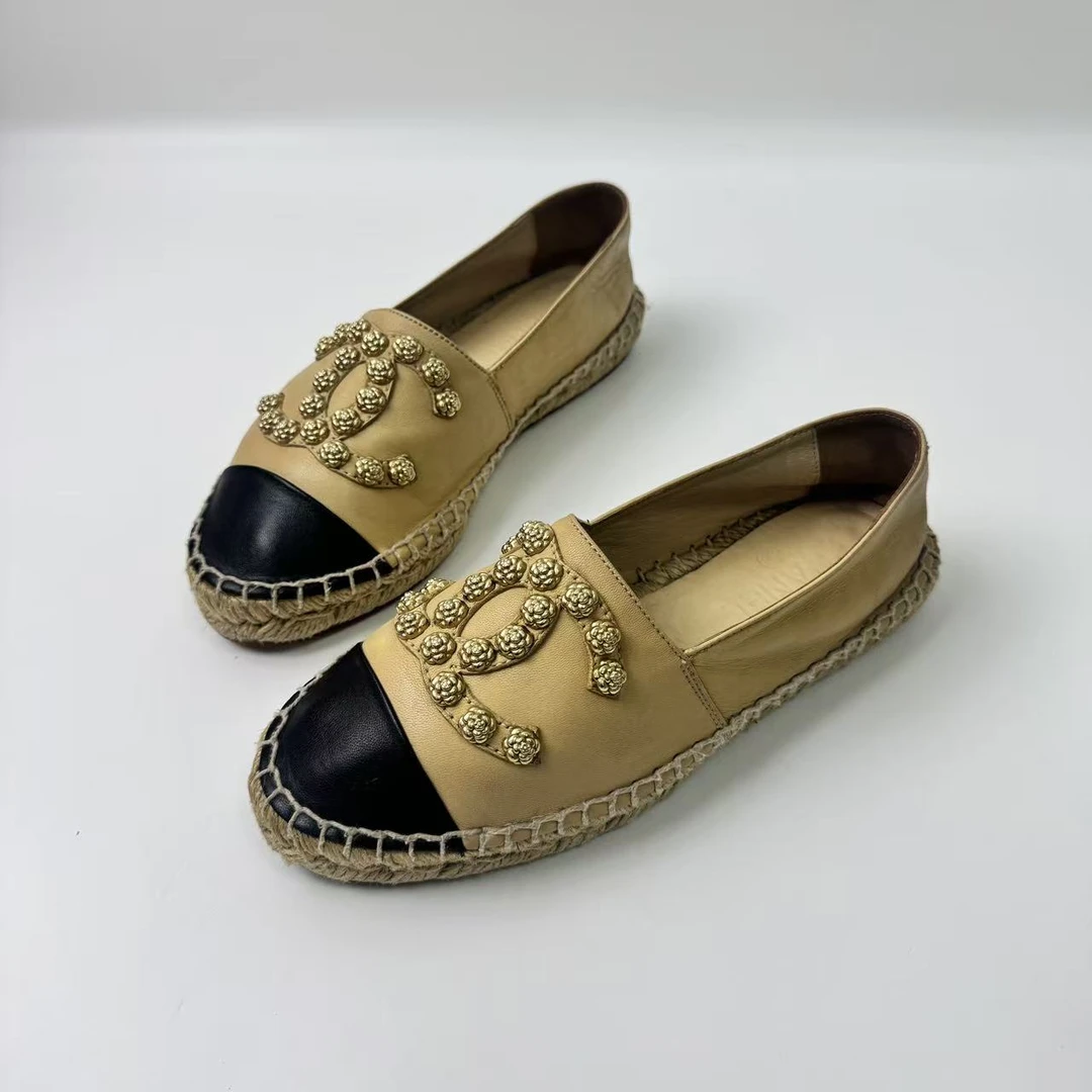 99新 Chanel/香奈儿 36码/仔仔女鞋/奶茶色黑头金花双C渔夫鞋1857