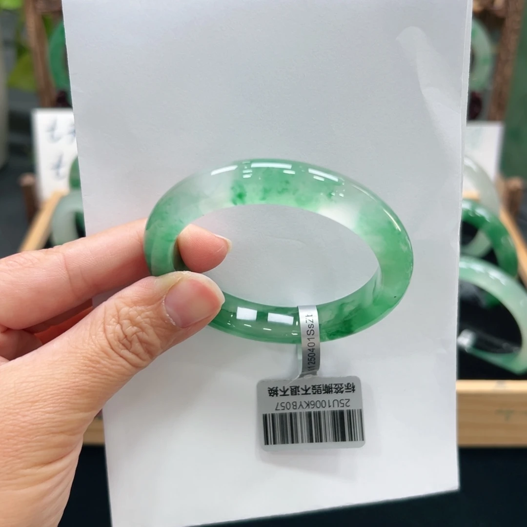 l****石英质玉未镶嵌手镯➕佳佳52