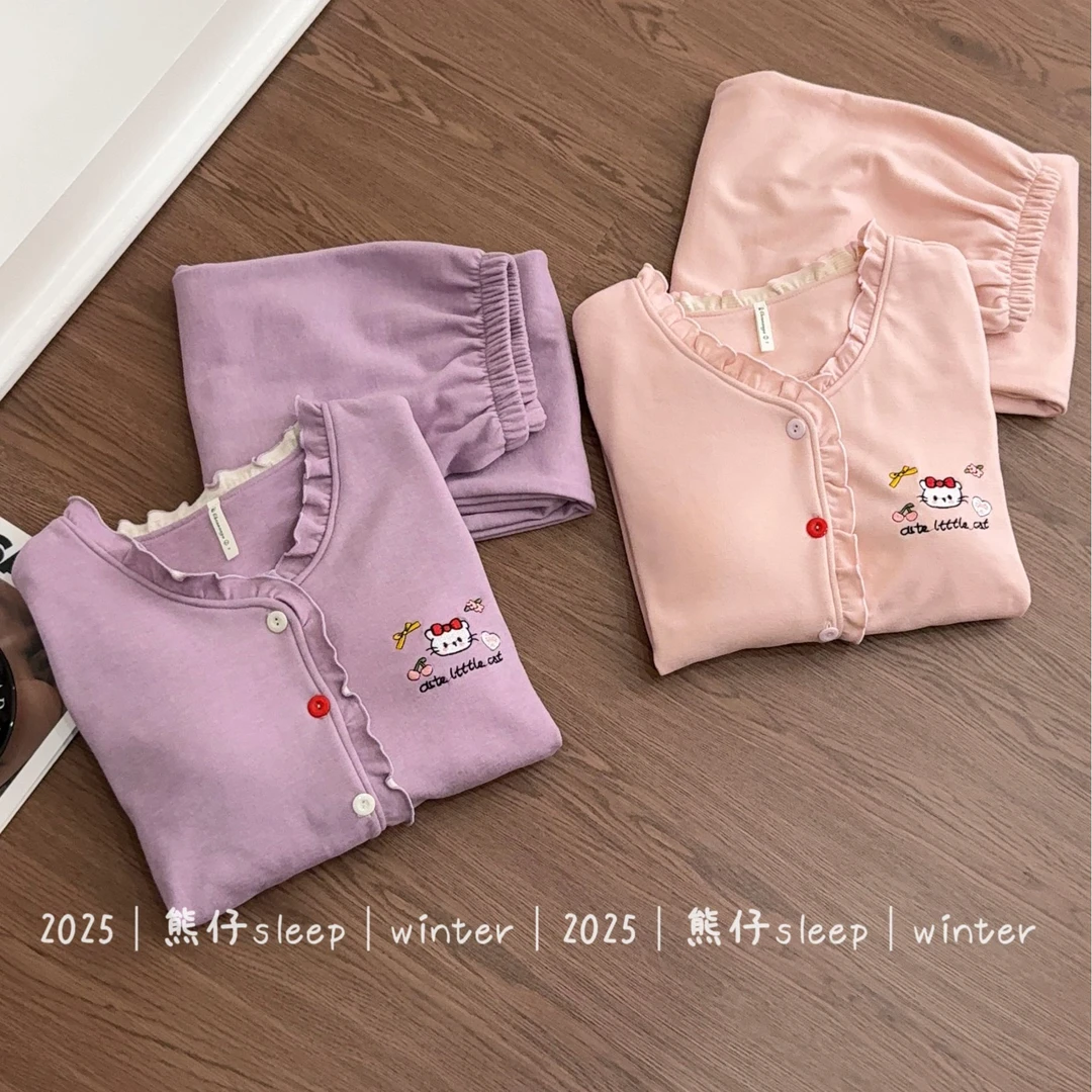 『甜美Kitty』秋冬睡衣女亲肤双面磨毛绒保暖带胸垫长袖家居服套装