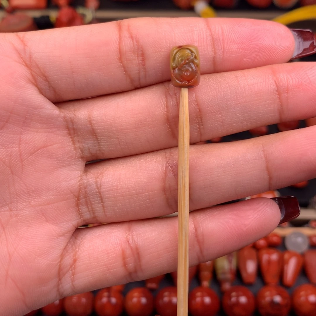 南红玛瑙未镶嵌仿古龙背云7+