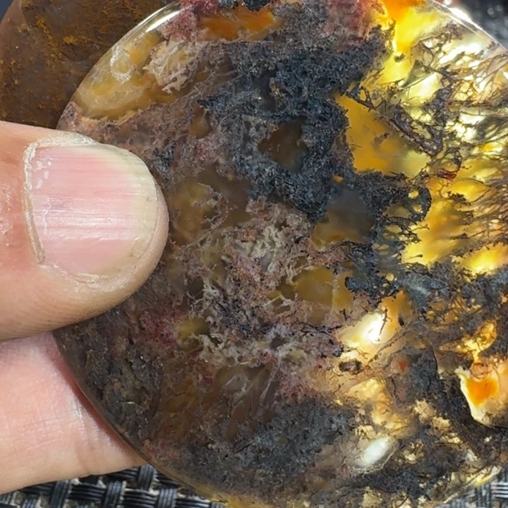 和***乐玛瑙/玉髓未镶嵌颈饰