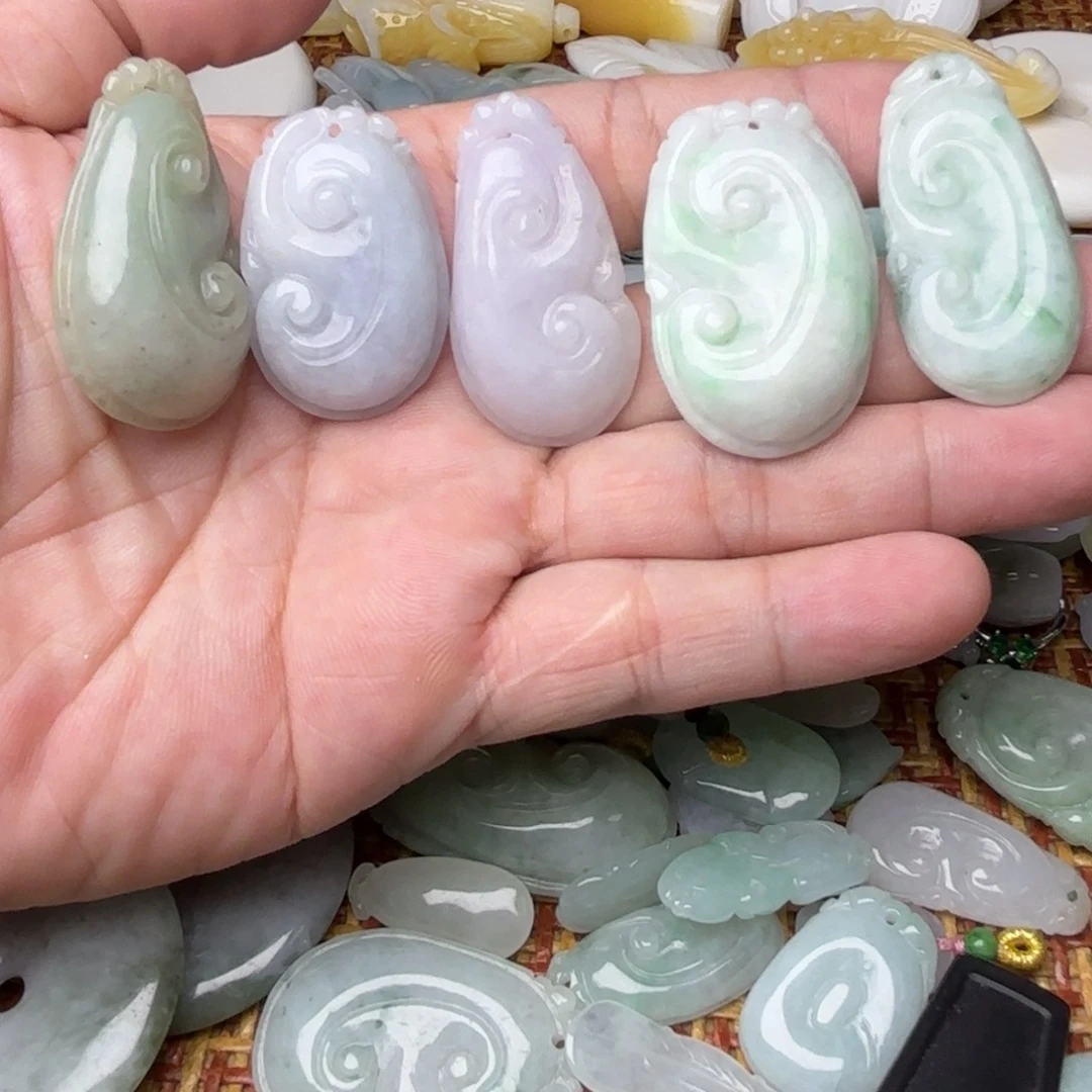 翡翠未镶嵌颈饰古****店翡翠