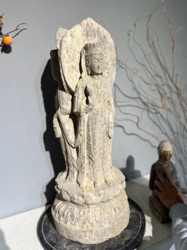 三面站佛摆放空间陈设茶室