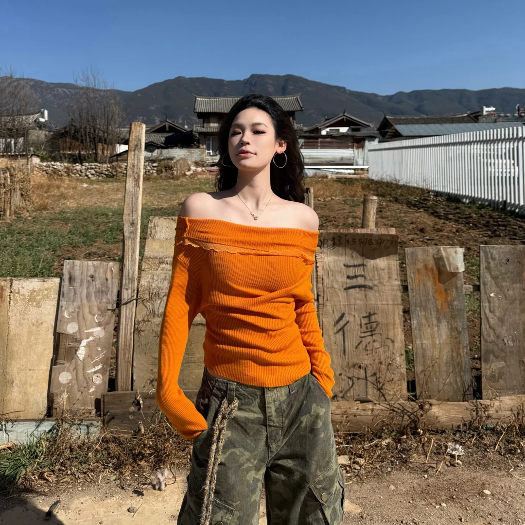 KUKUDEMI「春橘」新款一字肩设计拼接蕾丝修身长袖针织上衣女