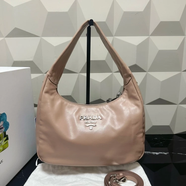 95新 Prada/普拉达 /KIKI/单肩包/16580581