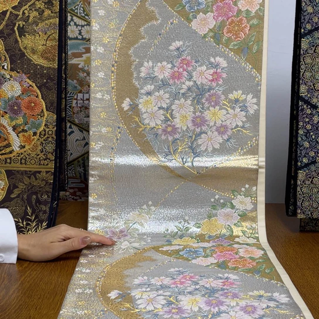 默***地织绣织锦工艺设计
