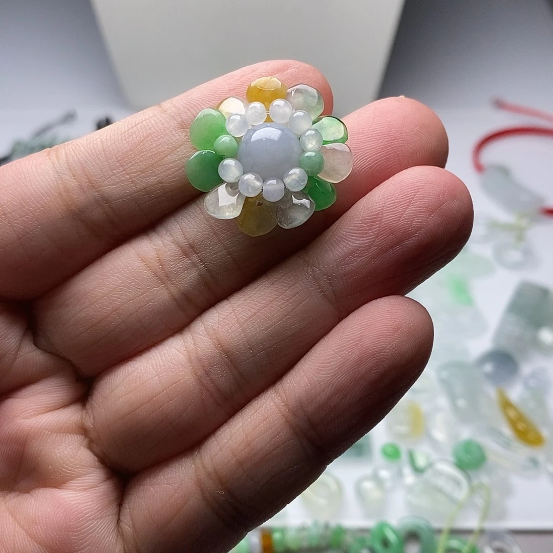 C***n翡翠未镶嵌颈饰天然翡翠